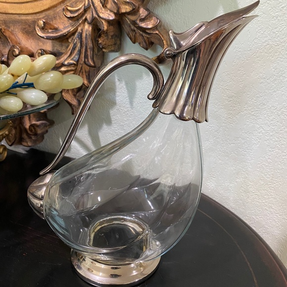 Decanter Pitcher - Picture 1 of 9